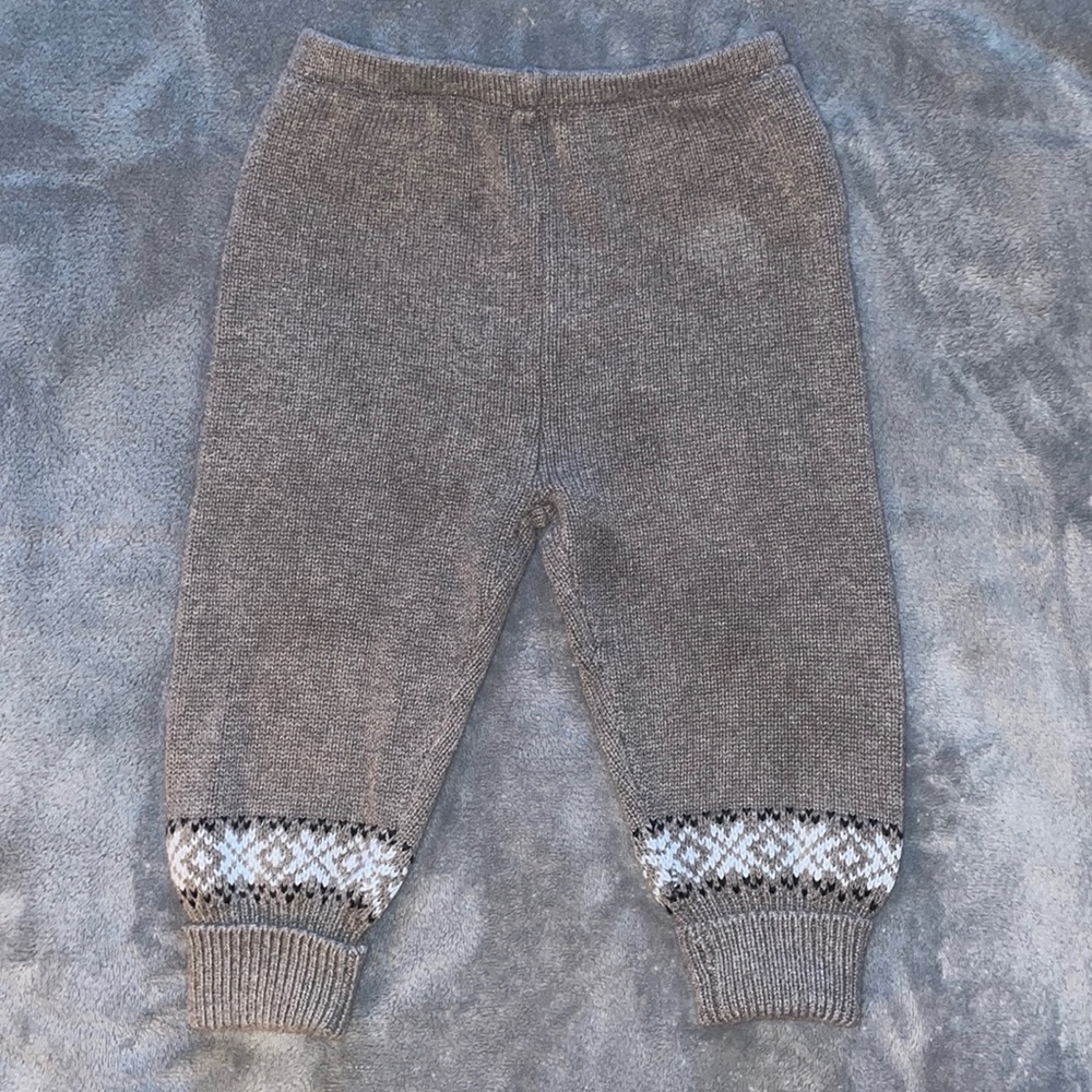 Cozy Knit Pants - great condition - 80cm or 2T - Grey w light blue snow flakes